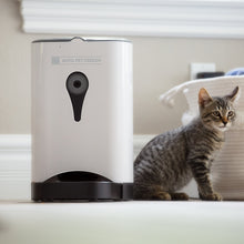 Load image into Gallery viewer, 4.5L Smart Automatic Pet Feeder w/ Camera, App, Portion Control, 2-Way Audio
